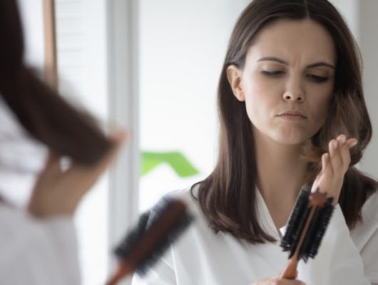 How to Stop Hair Breakage: Causes, Signs & Prevention
